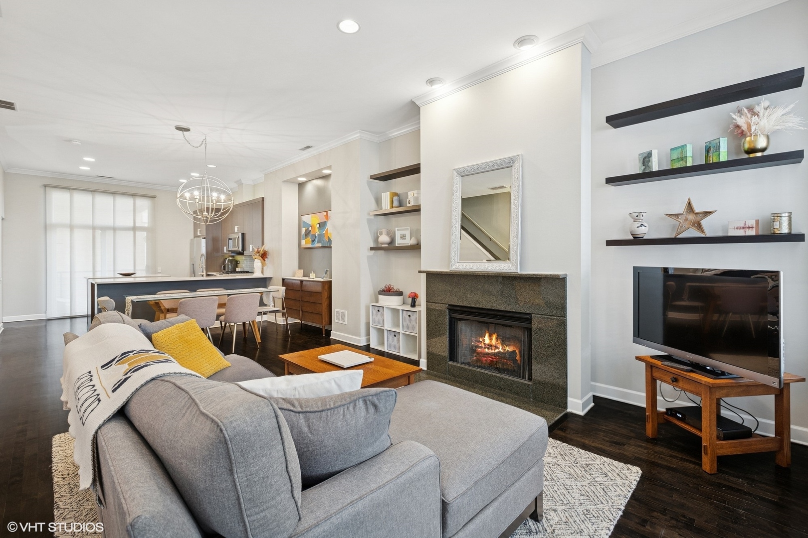 4353 N CAMPBELL Avenue Unit: 0