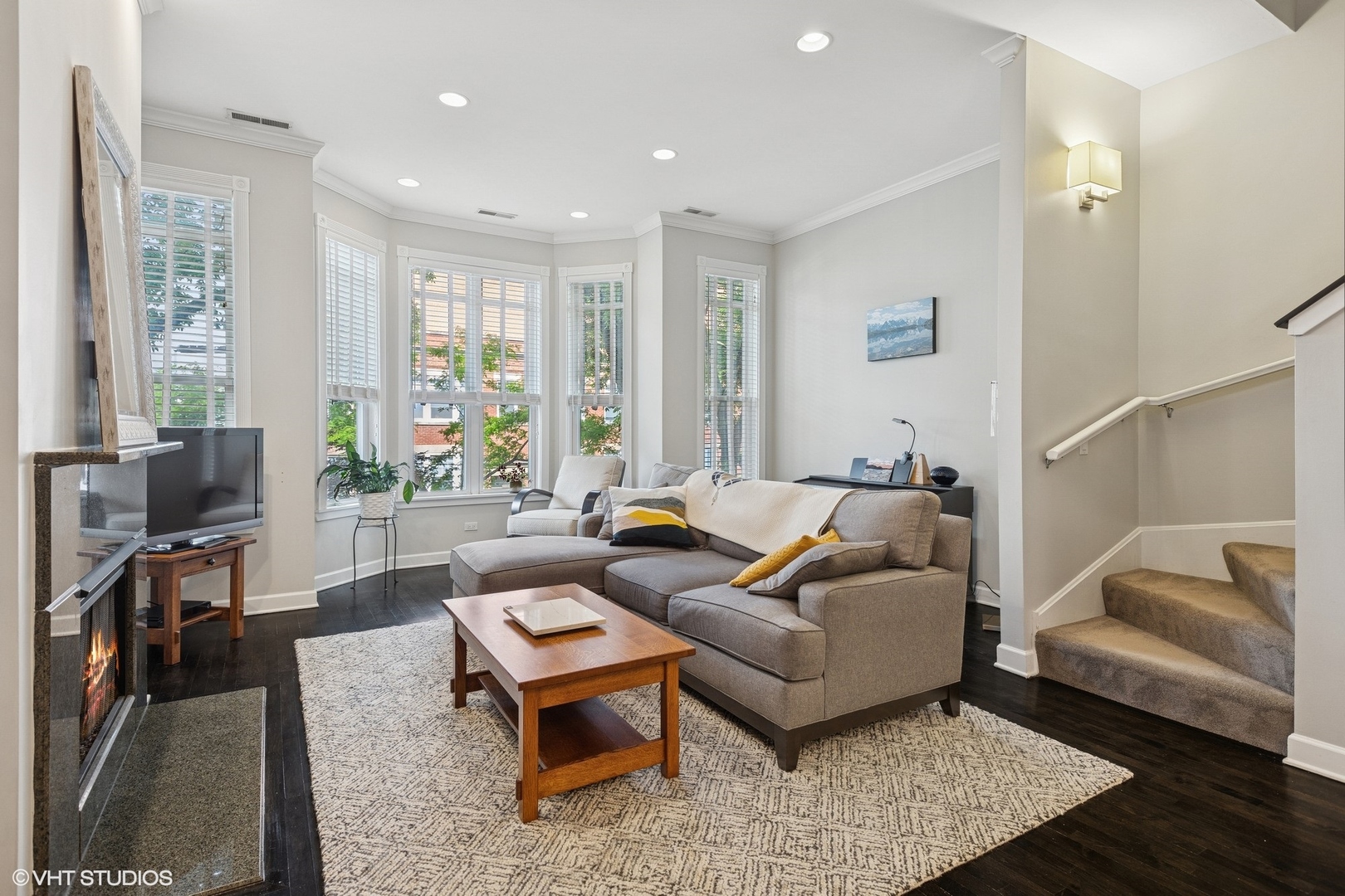 4353 N CAMPBELL Avenue Unit: 0