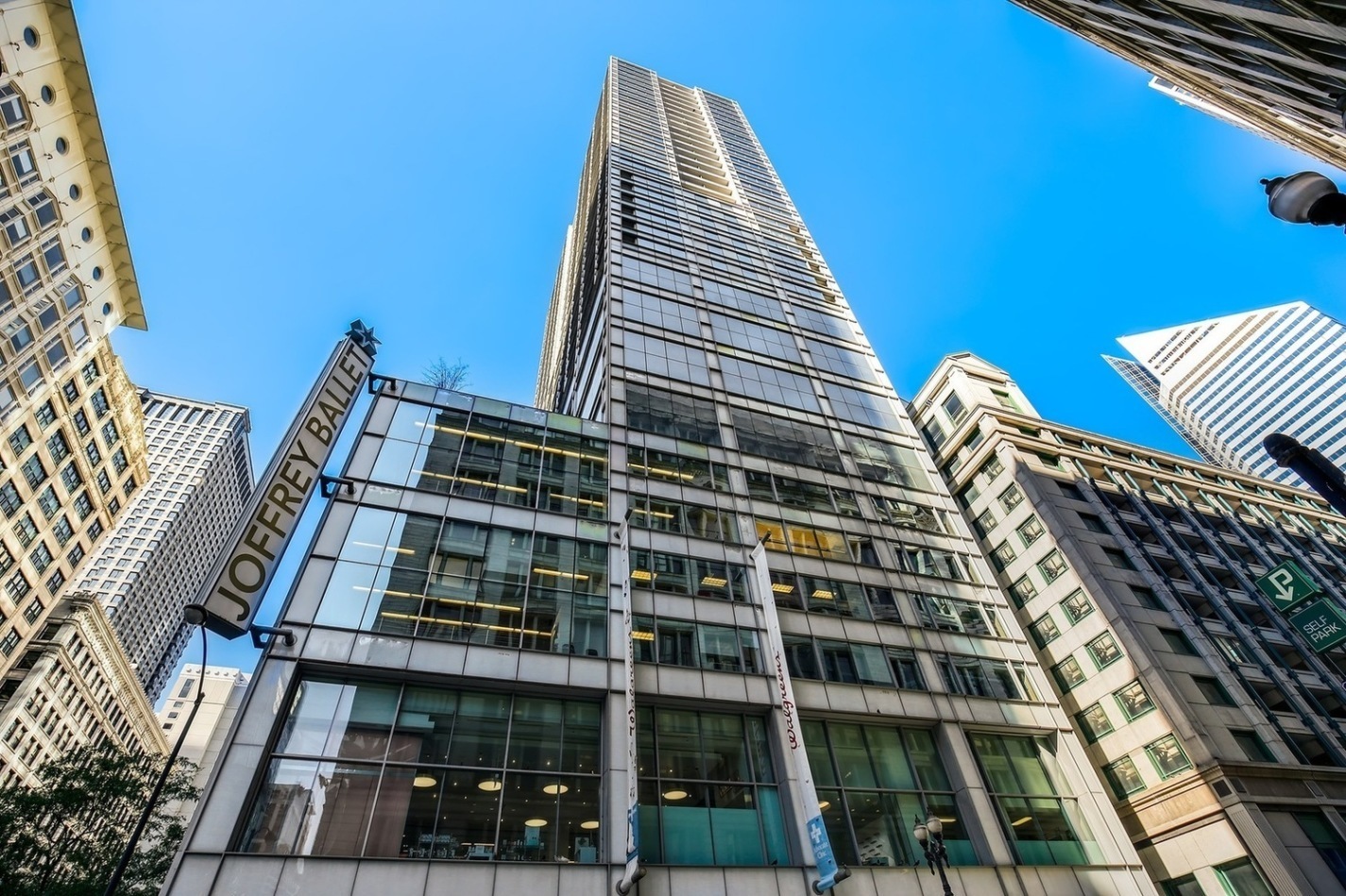 8 E Randolph Street Unit: 2408