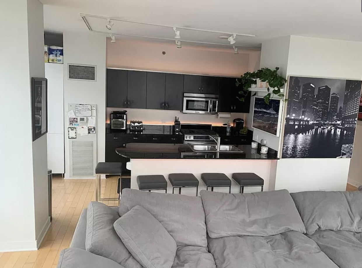 8 E Randolph Street Unit: 2408