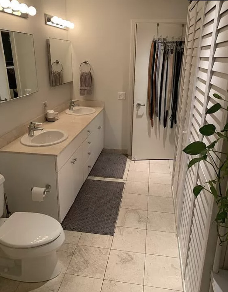 8 E Randolph Street Unit: 2408