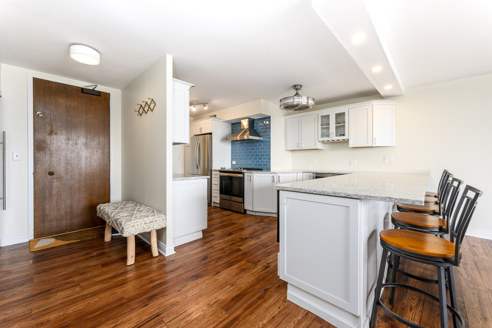 5855 N Sheridan Road Unit: 24J