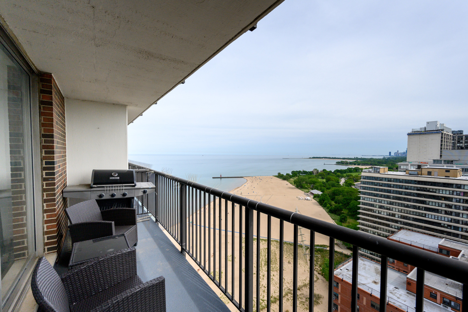 5855 N Sheridan Road Unit: 24J