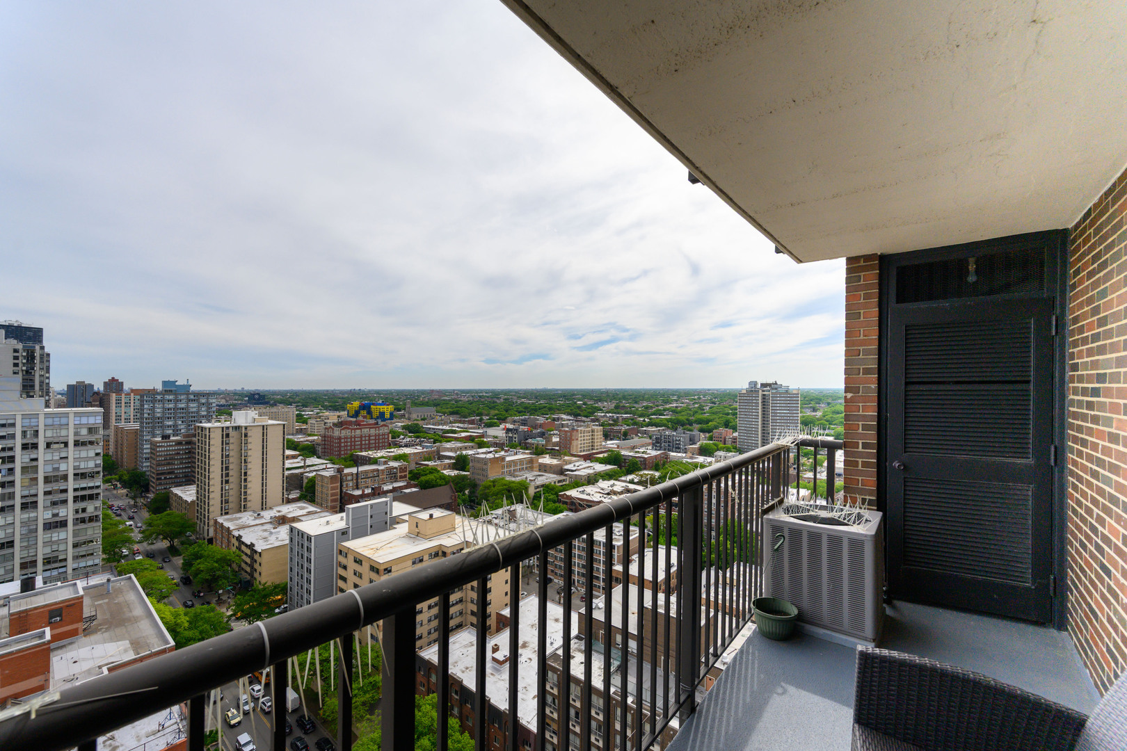 5855 N Sheridan Road Unit: 24J
