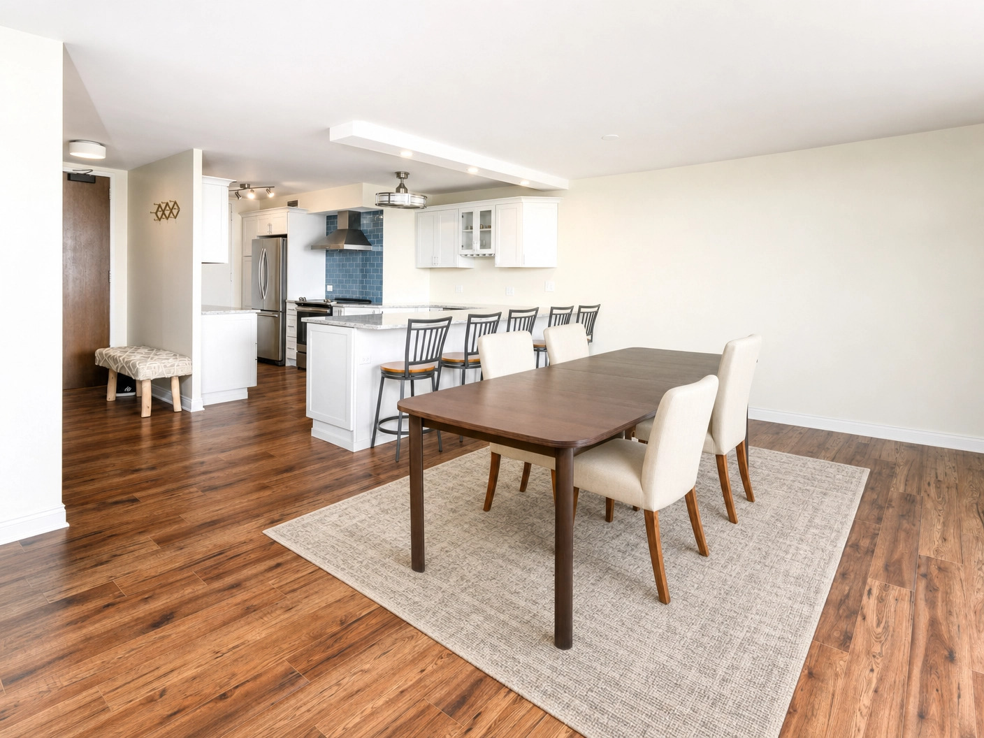 5855 N Sheridan Road Unit: 24J