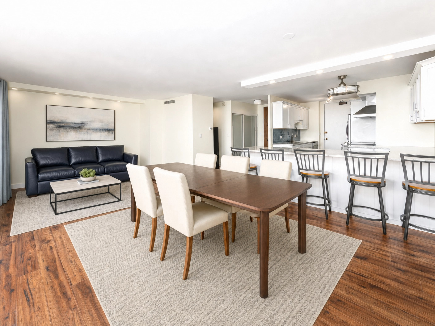 5855 N Sheridan Road Unit: 24J