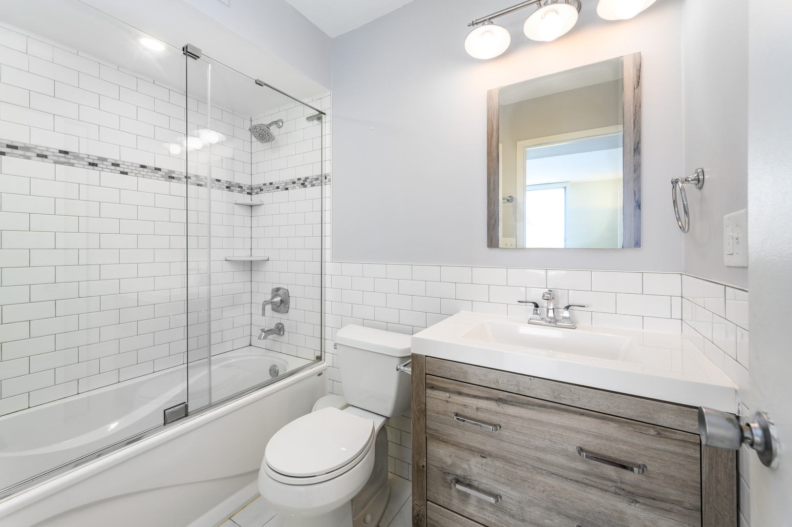 5855 N Sheridan Road Unit: 24J