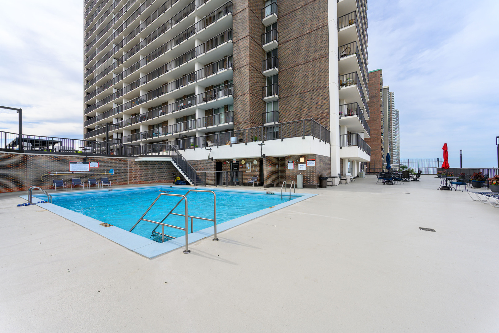 5855 N Sheridan Road Unit: 24J