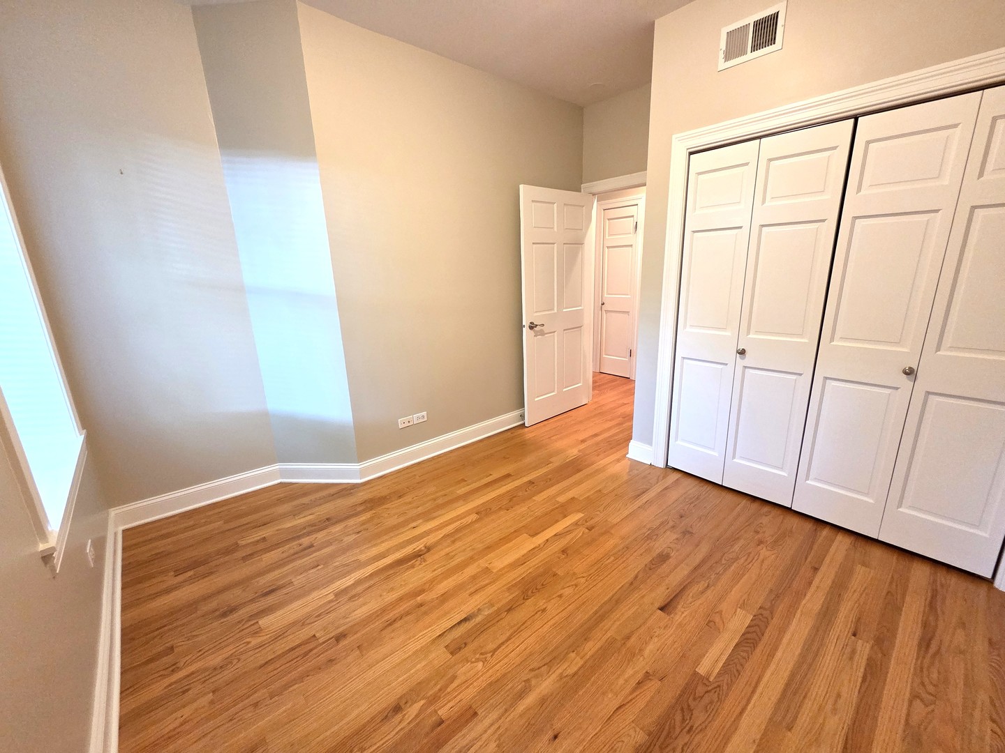 6501 N Bosworth Avenue Unit: 3C