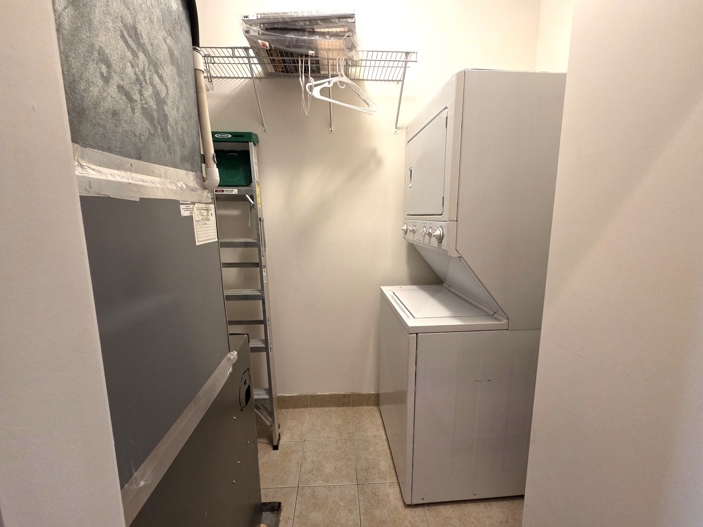 6501 N Bosworth Avenue Unit: 3C