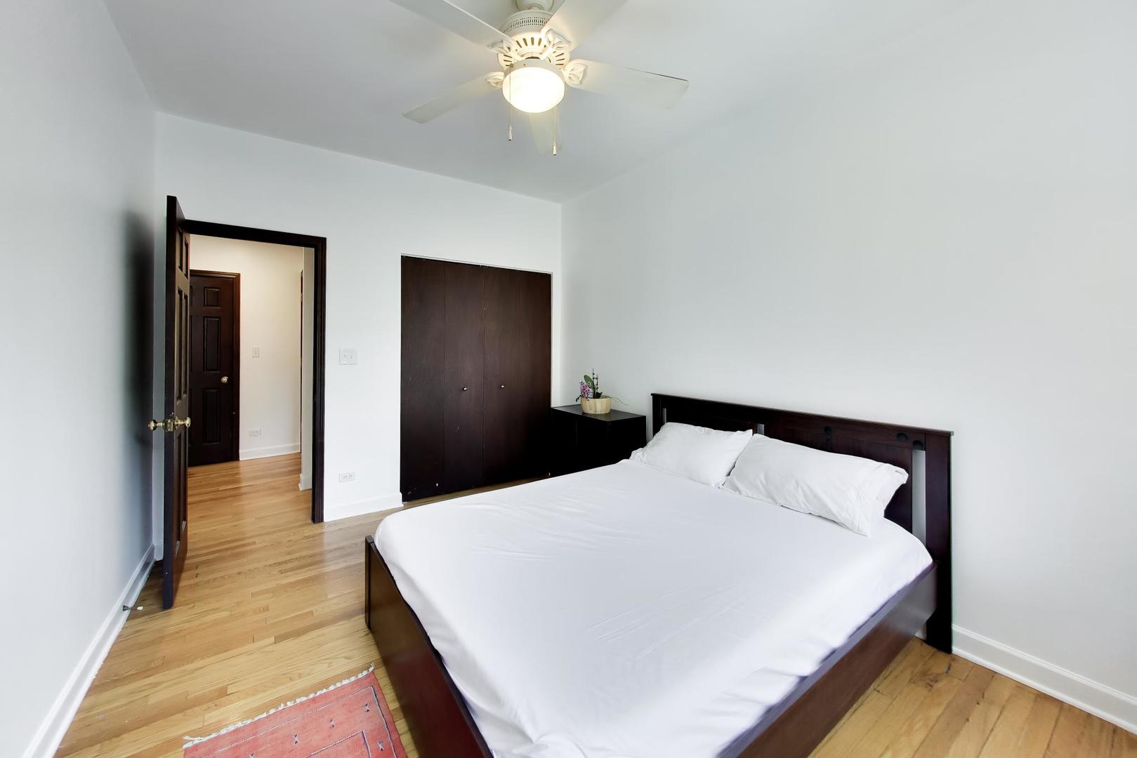 4419 N Whipple Street Unit: 2B