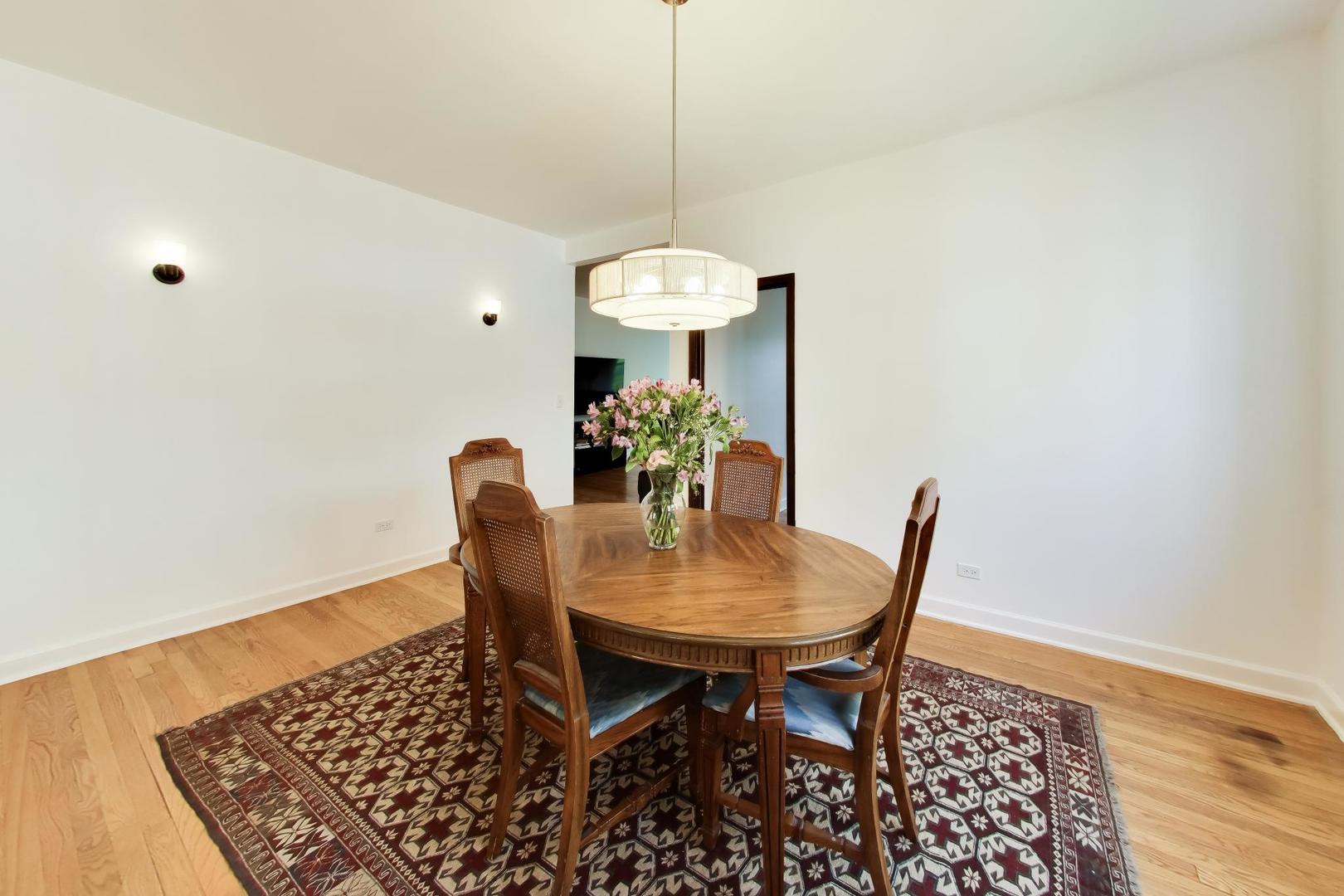 4419 N Whipple Street Unit: 2B