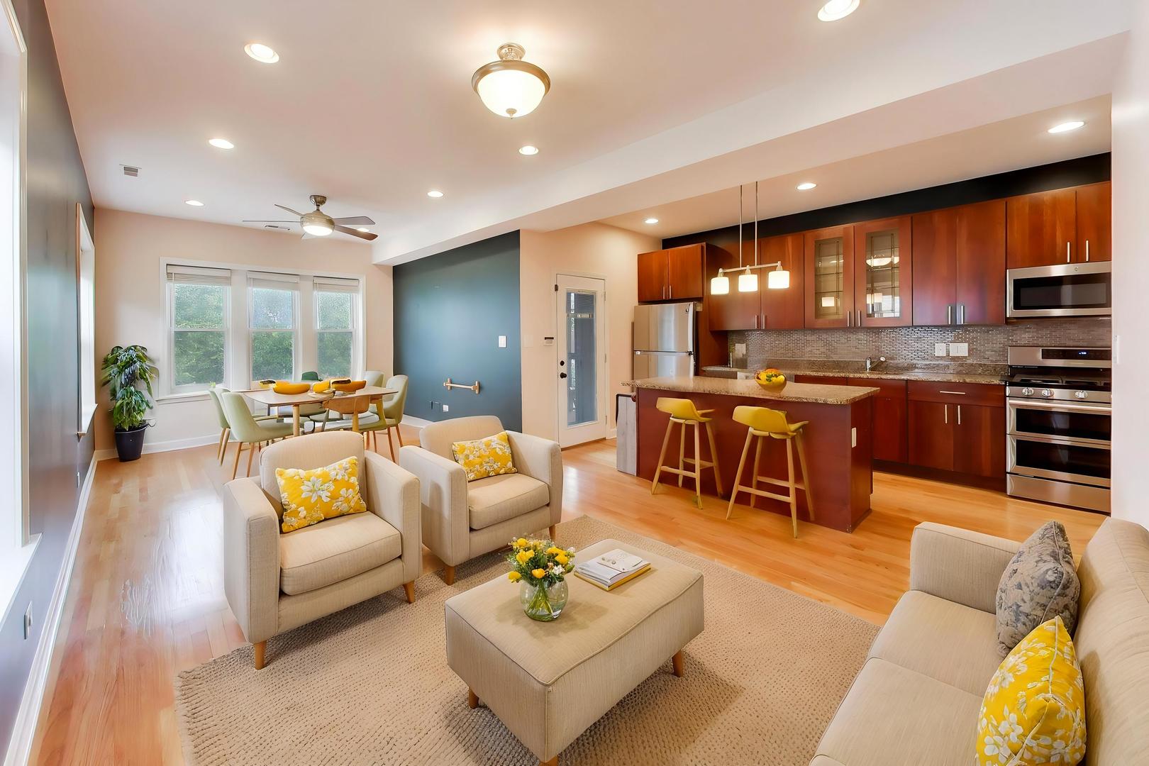 4253 N Mozart Street Unit: 3N