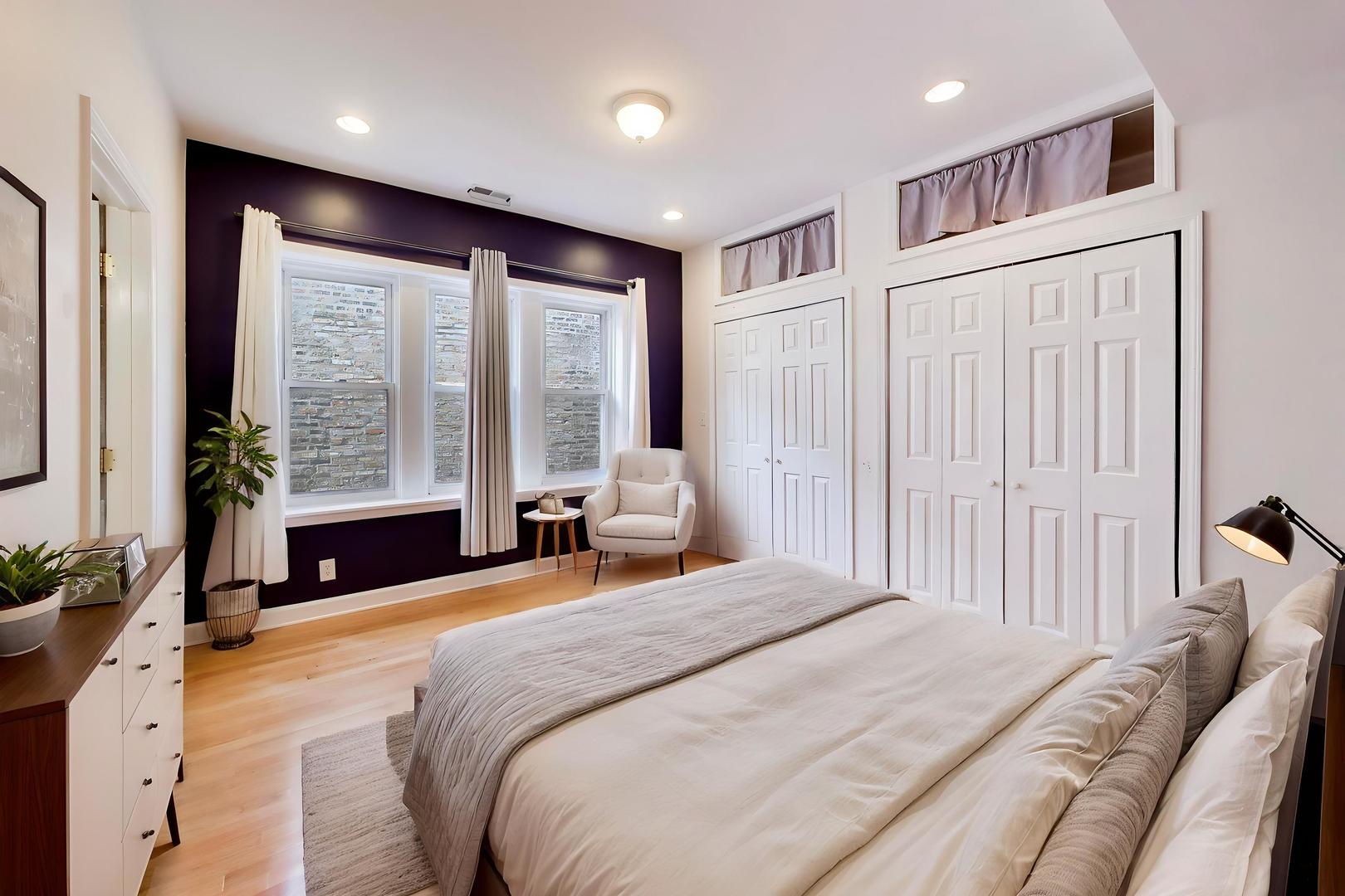 4253 N Mozart Street Unit: 3N