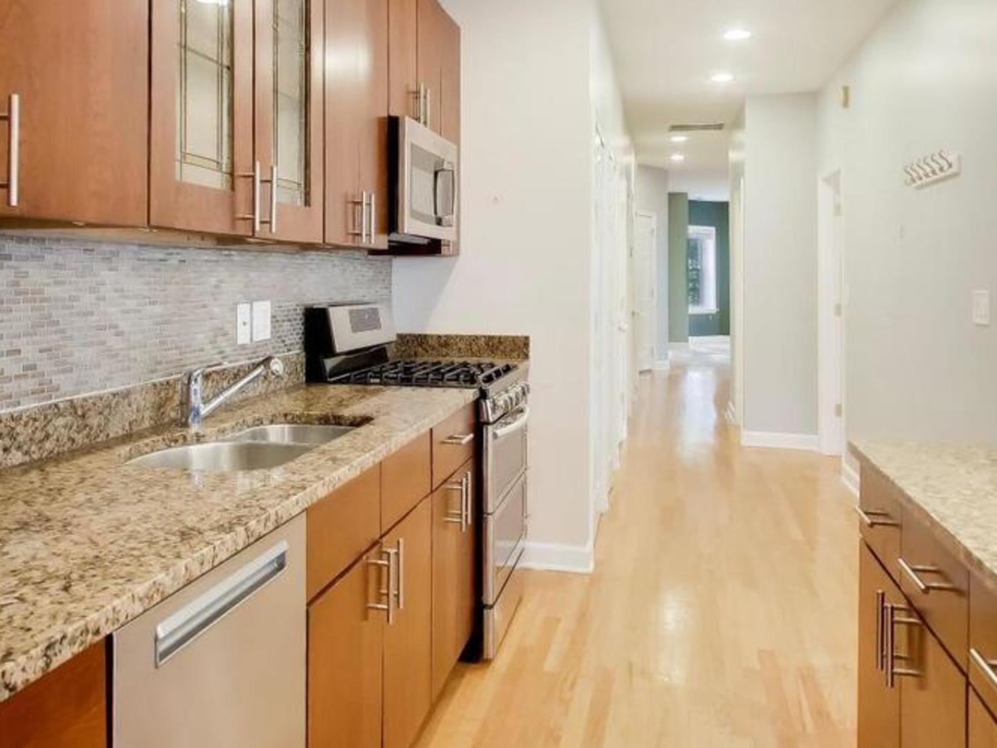 4253 N Mozart Street Unit: 3N