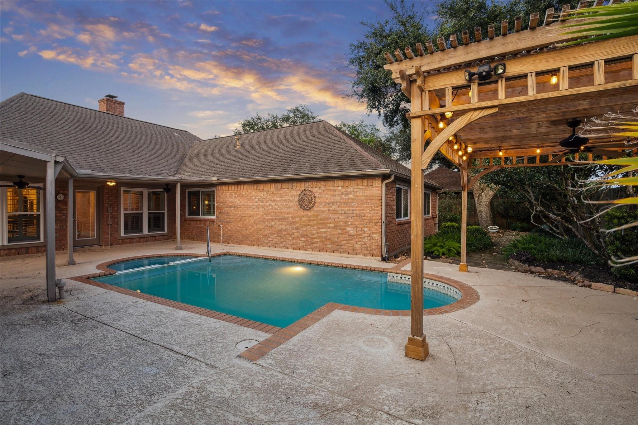 2663 Warwick Drive