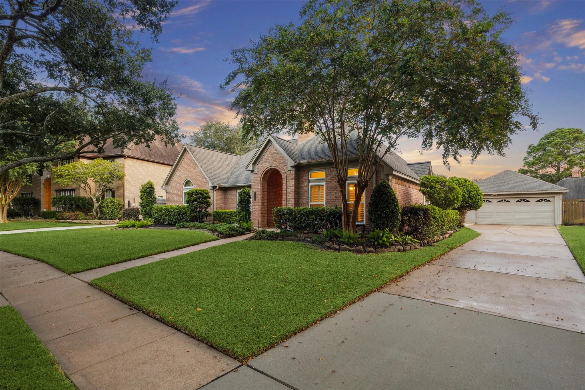 2663 Warwick Drive