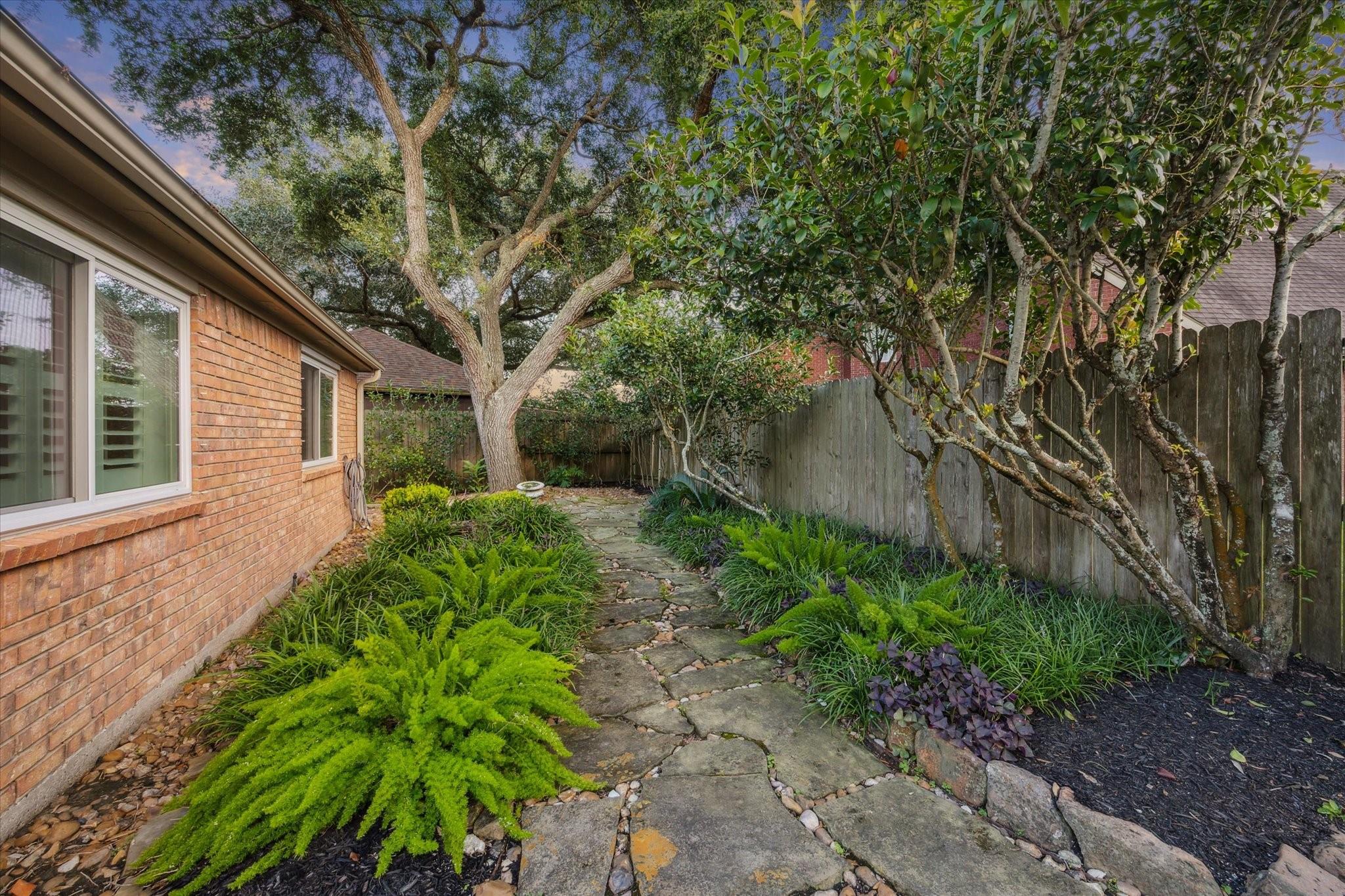 2663 Warwick Drive