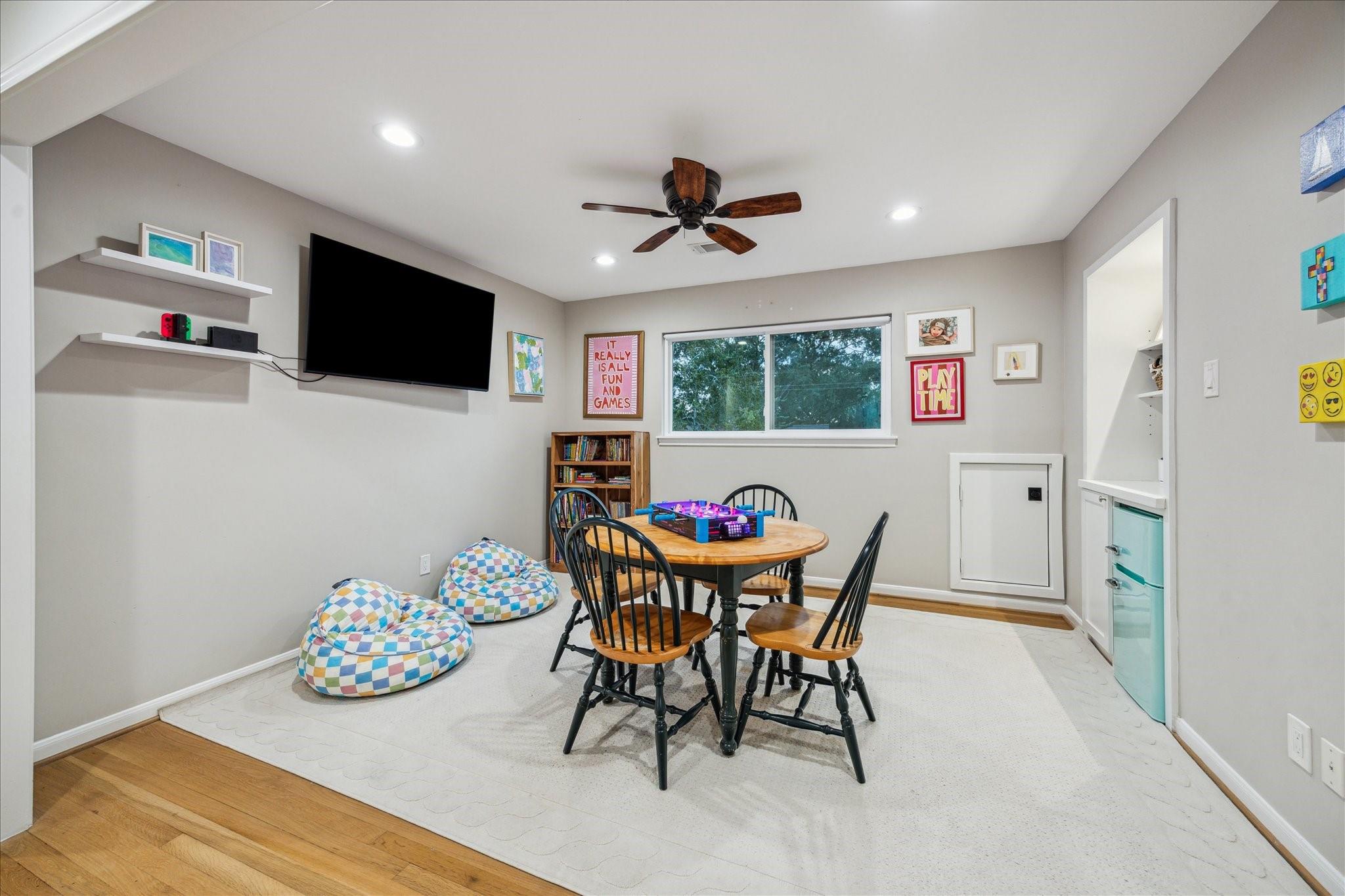 5211 Caversham Drive