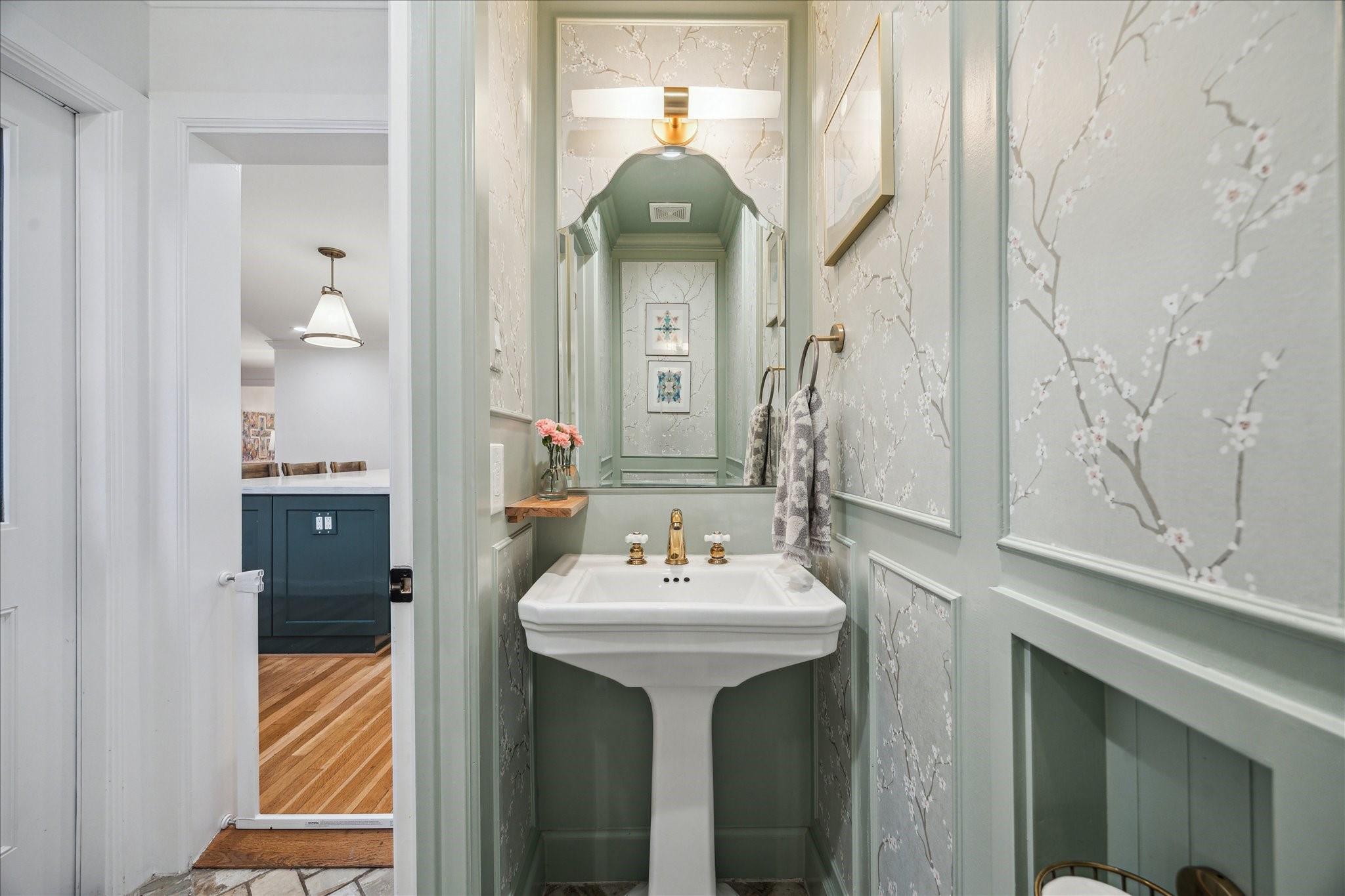 5211 Caversham Drive