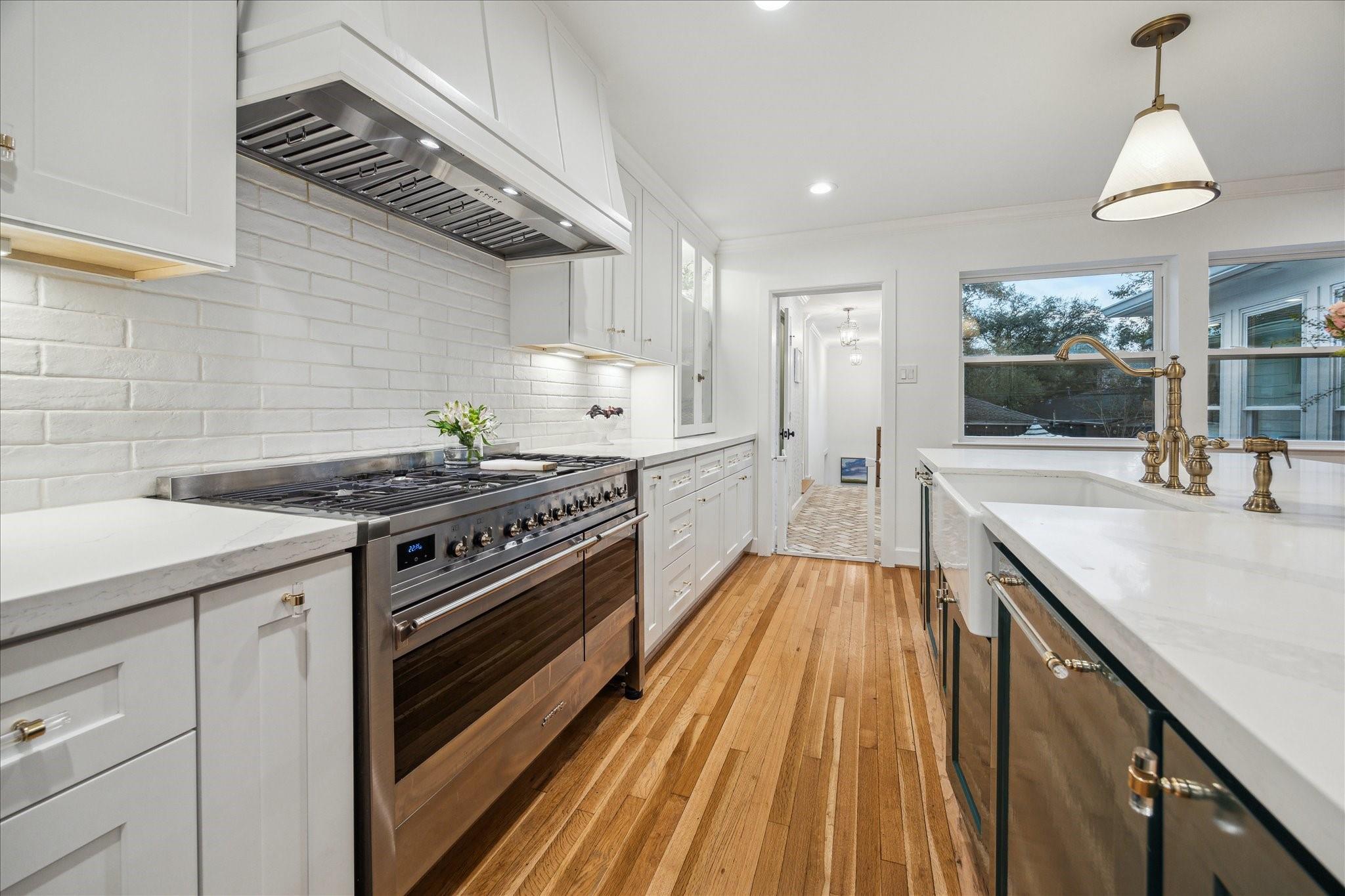 5211 Caversham Drive