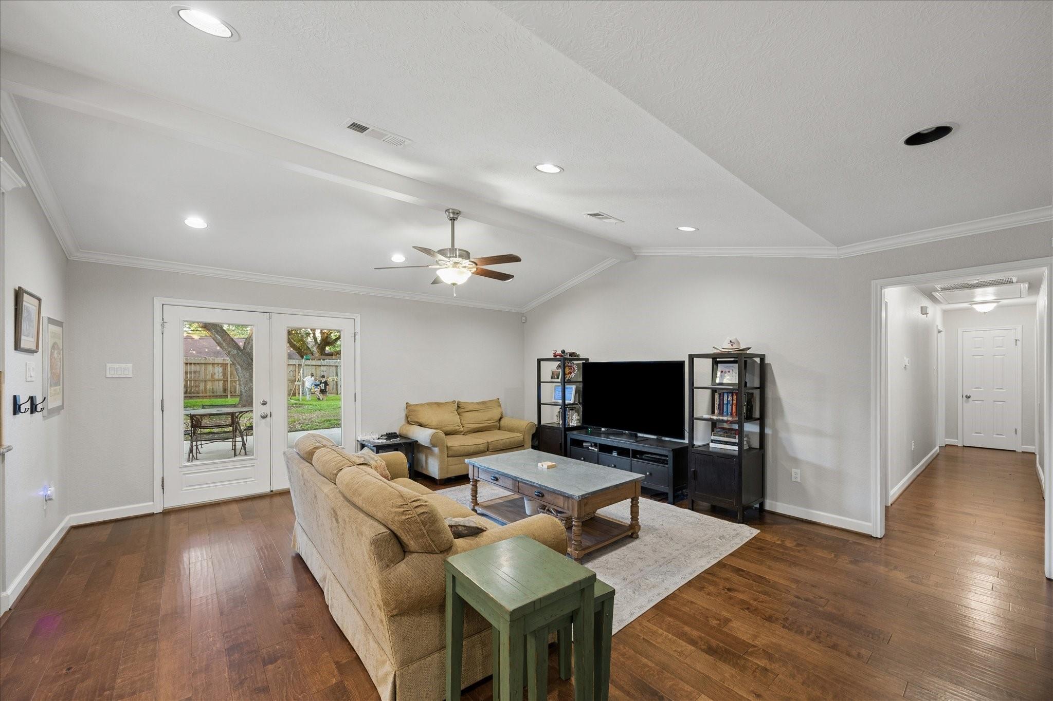 5802 Belrose Drive