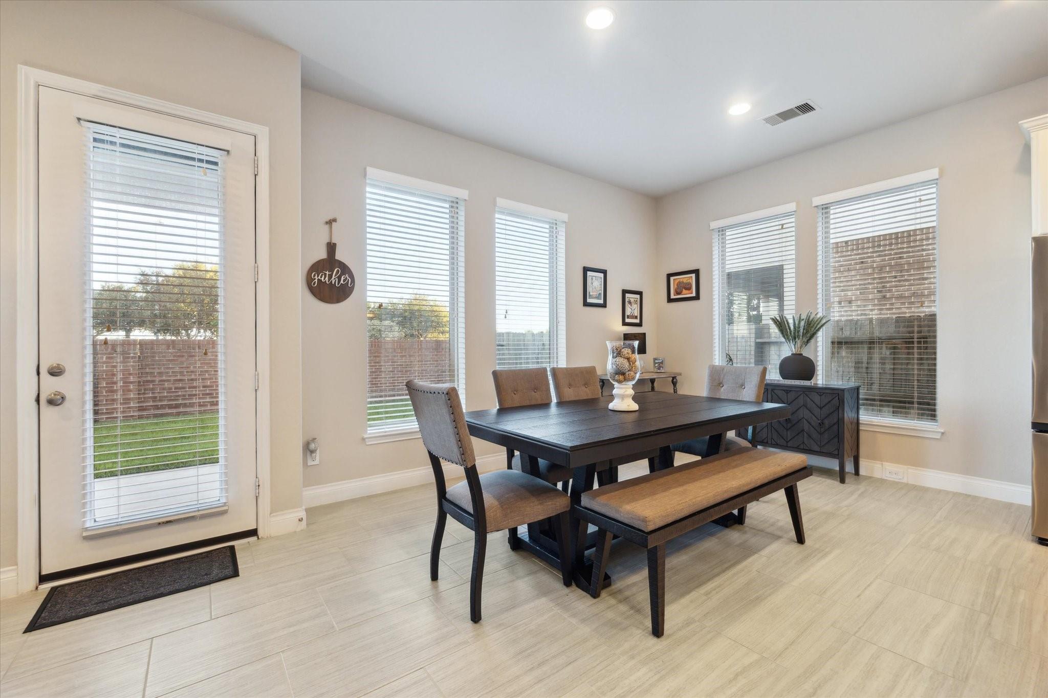 9514 Scanlan Heights Lane