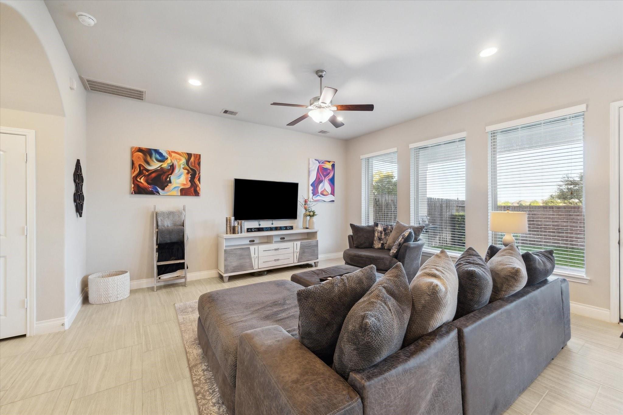 9514 Scanlan Heights Lane