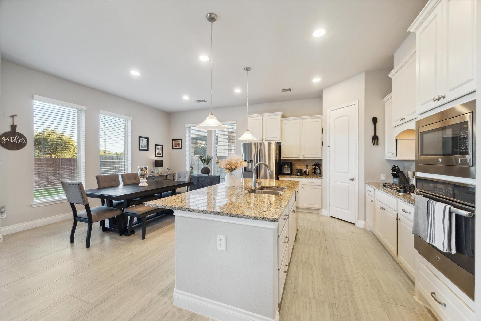 9514 Scanlan Heights Lane
