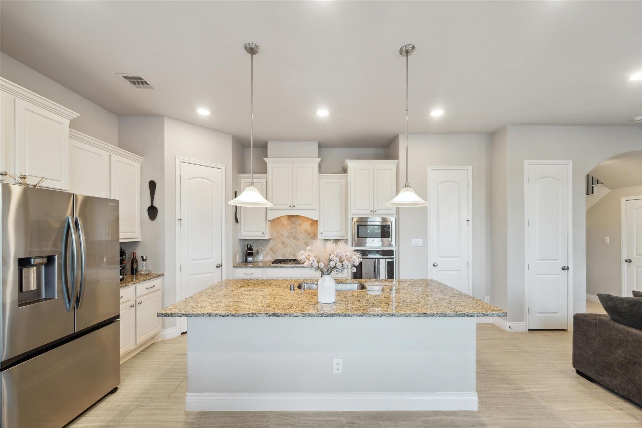9514 Scanlan Heights Lane