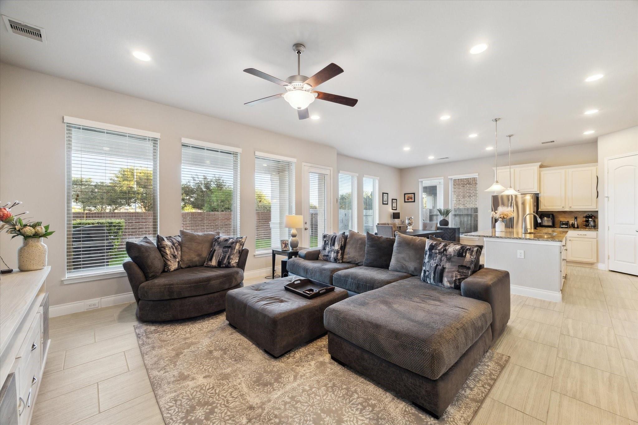 9514 Scanlan Heights Lane