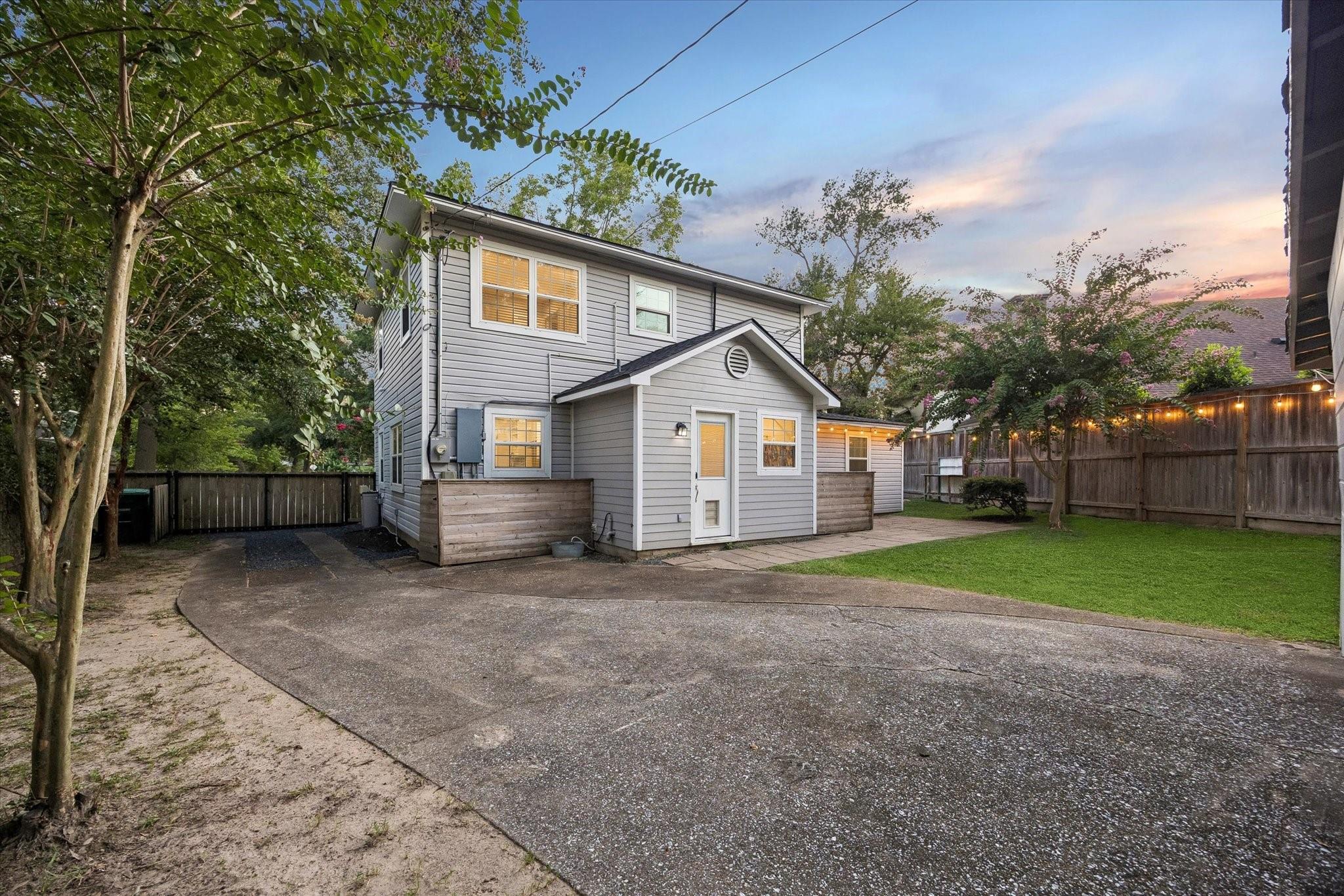 858 Azalea Street