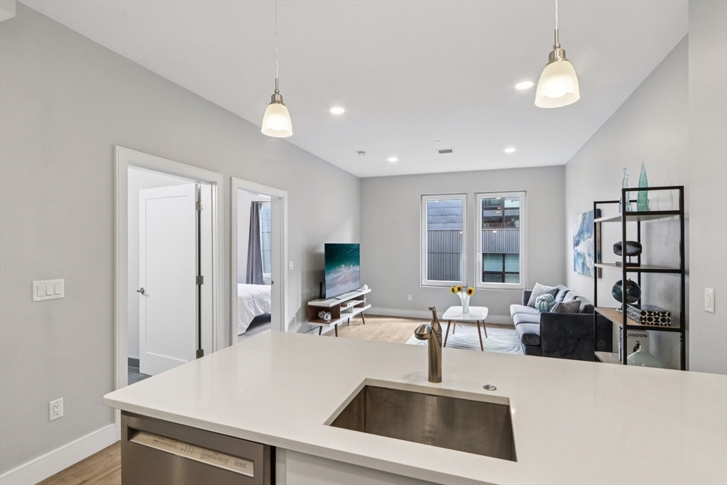 610 Rutherford Ave # 404