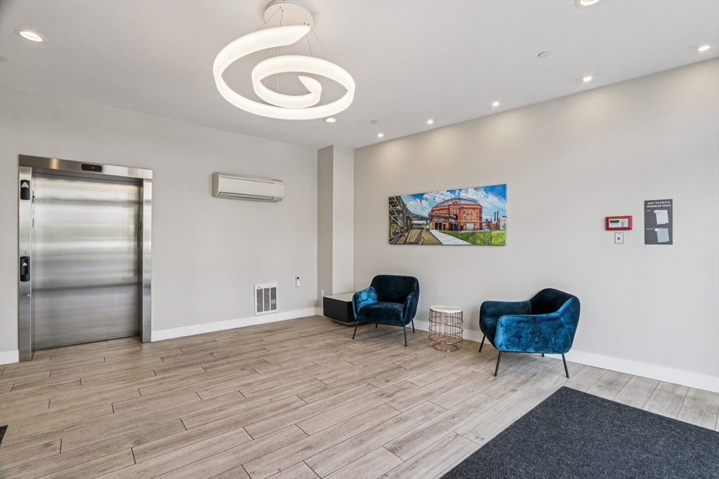 610 Rutherford Ave # 404, Boston Unit: 404