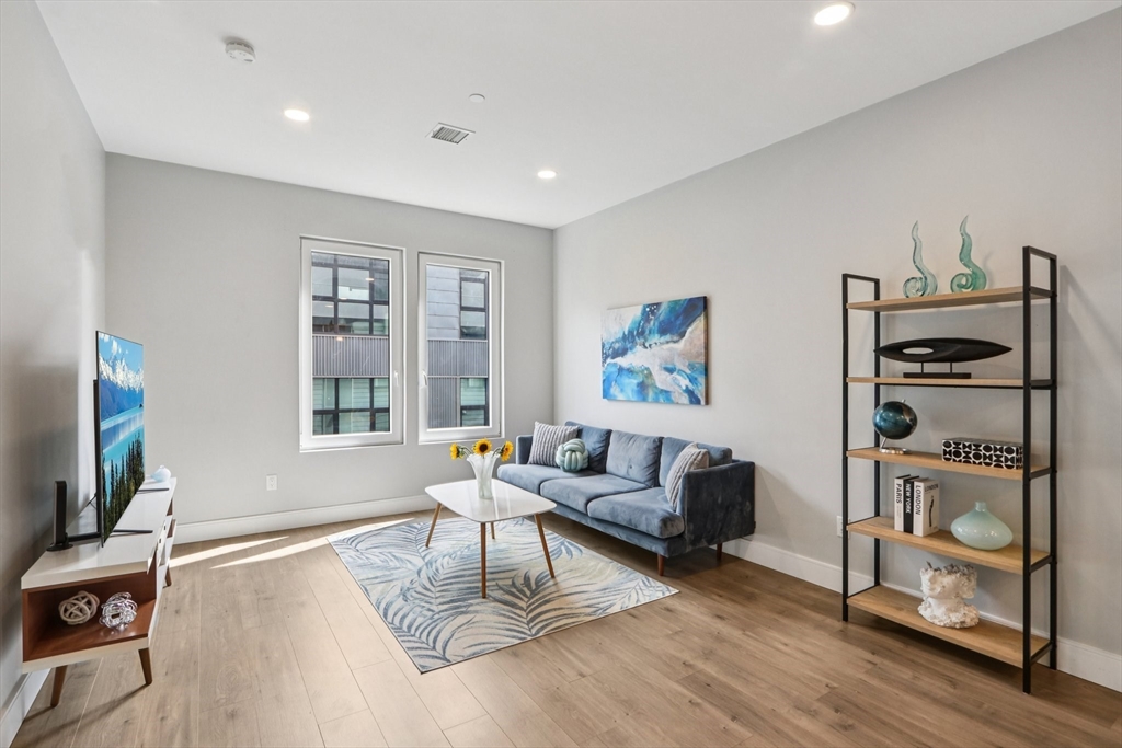 610 Rutherford Ave # 404, Boston Unit: 404