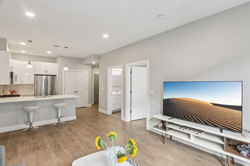 610 Rutherford Ave # 404, Boston Unit: 404