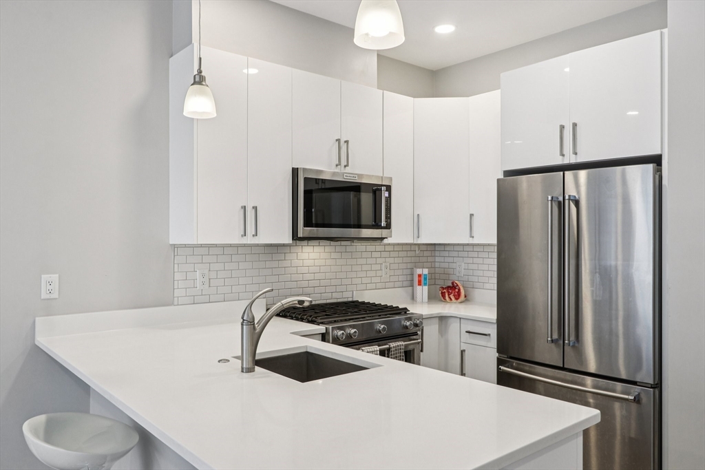 610 Rutherford Ave # 404, Boston Unit: 404