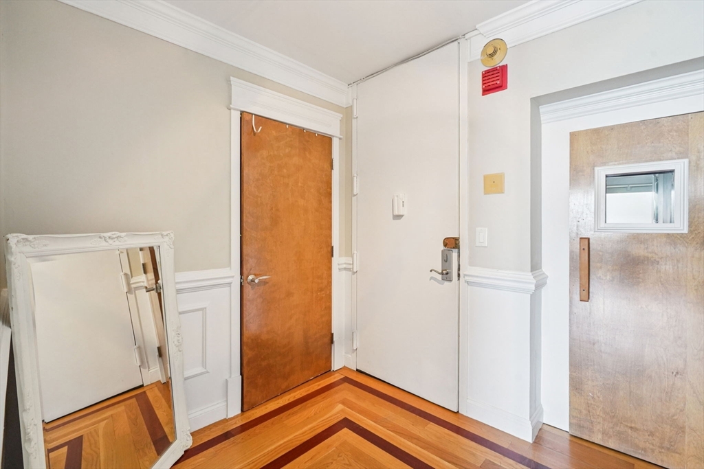 65 East India Row Unit: PHE