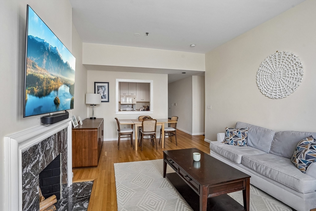 416 Marlborough St. # 408