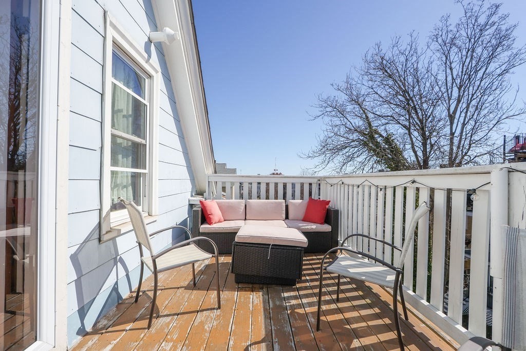 57 Harbor View # 3
