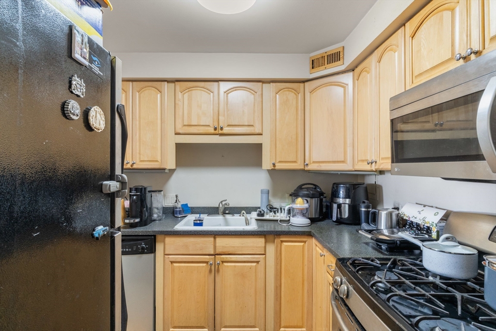 33 Pond Ave # 1102