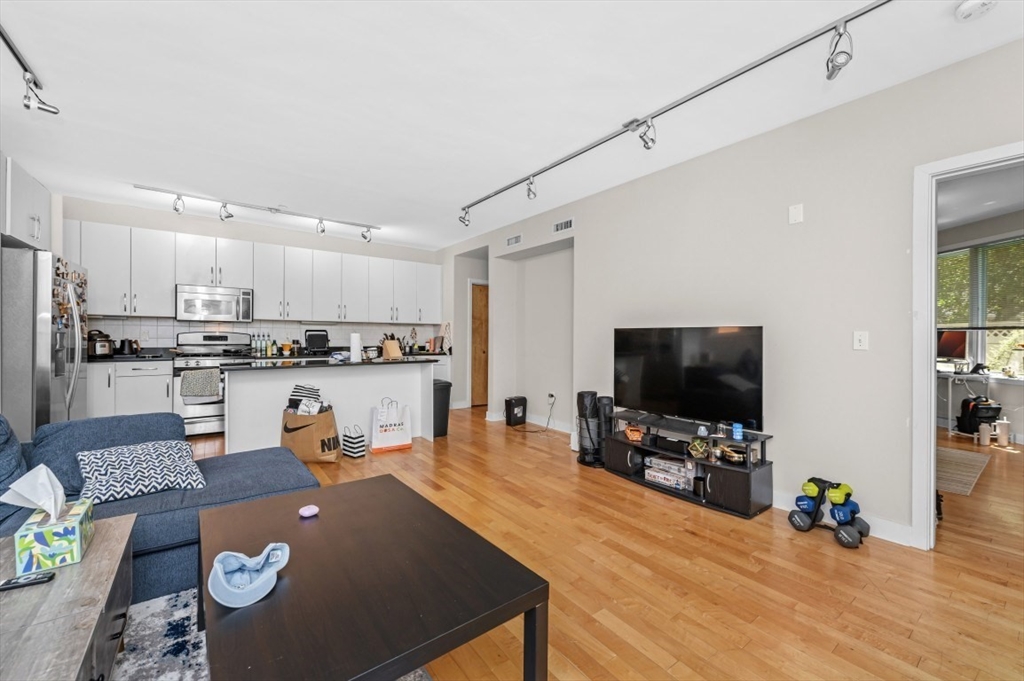 24 Bay State Rd # 5