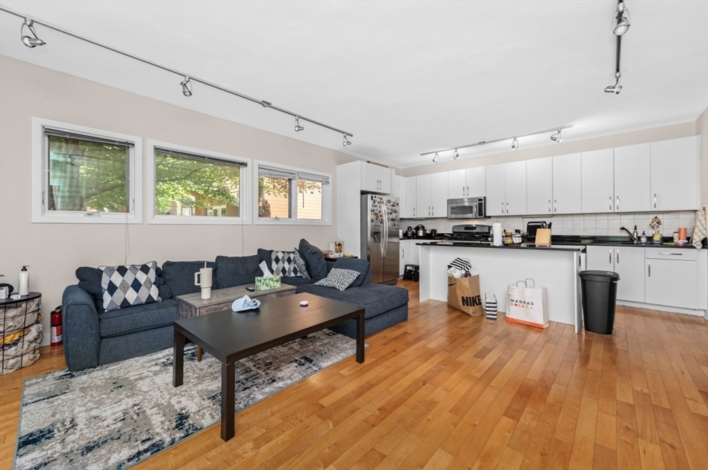 24 Bay State Rd # 5