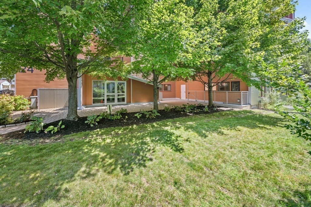 24 Bay State Rd # 5