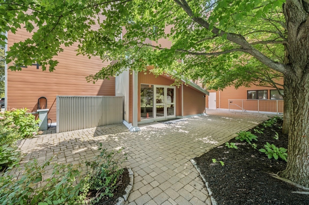24 Bay State Rd # 5