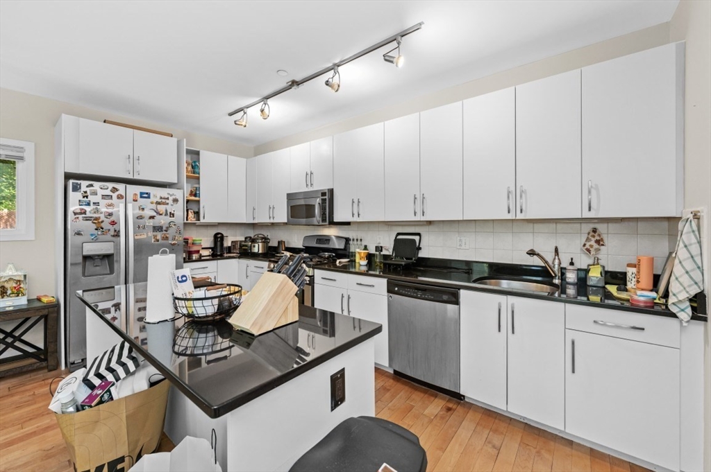 24 Bay State Rd # 5