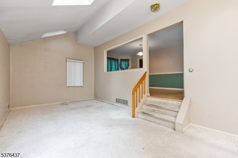 602 Mountain Ave