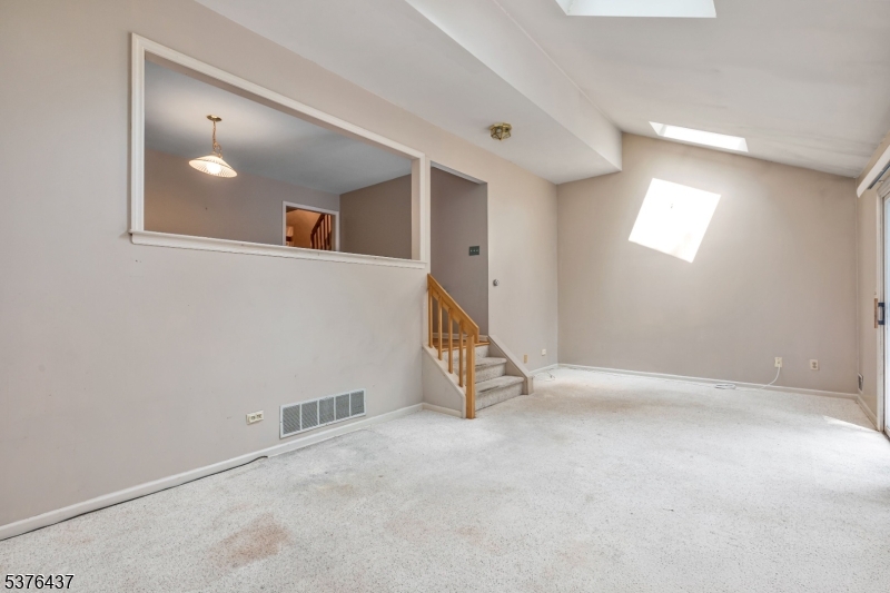602 Mountain Ave