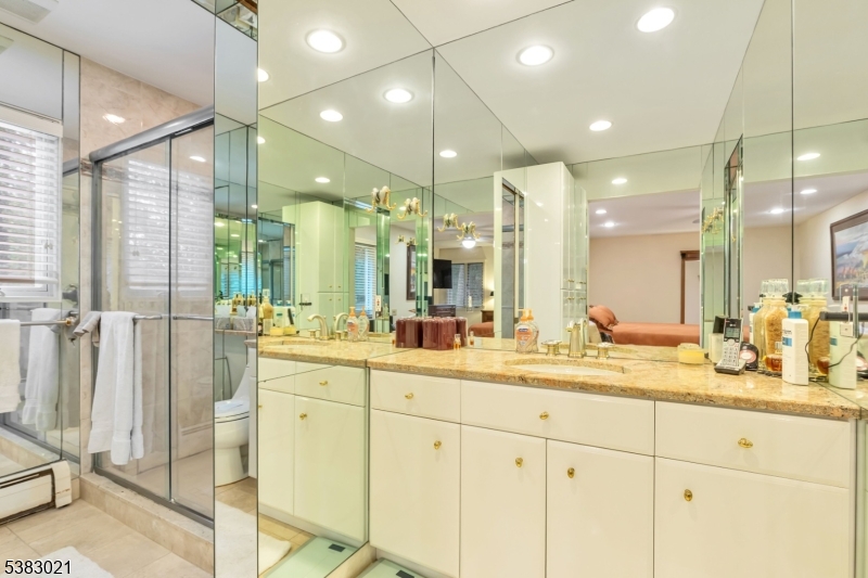 581 Phillip Ln