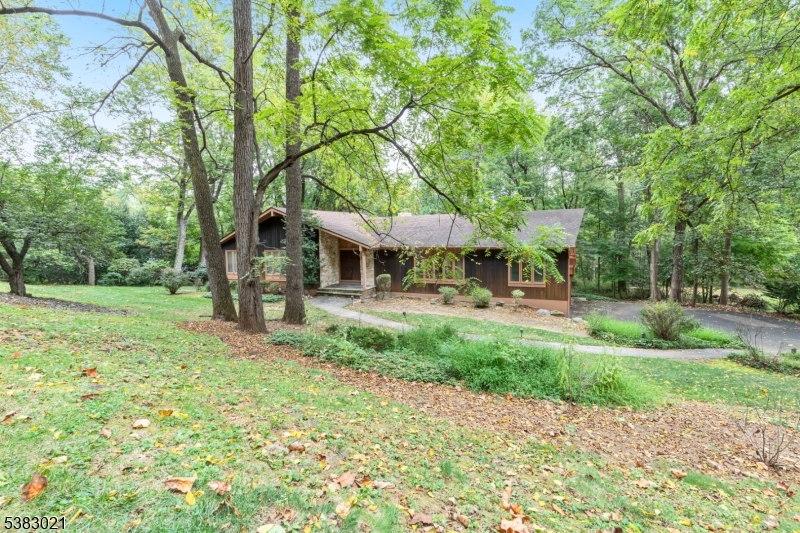 581 Phillip Ln